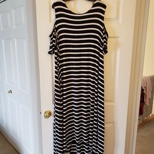 Lane Bryant Cold Shoulder Maxi Dress - sz 22